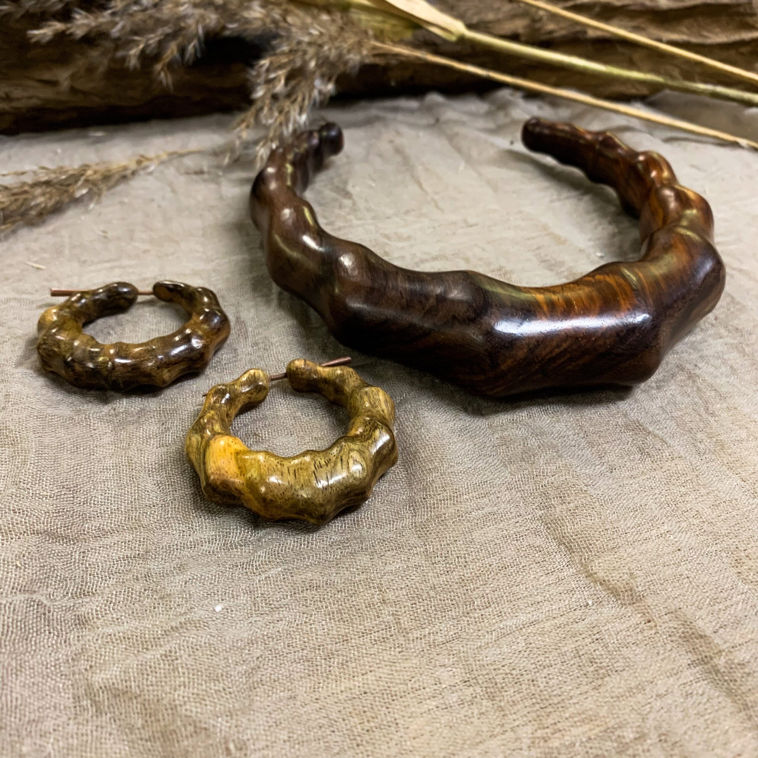 komisa necklace and earrings pair