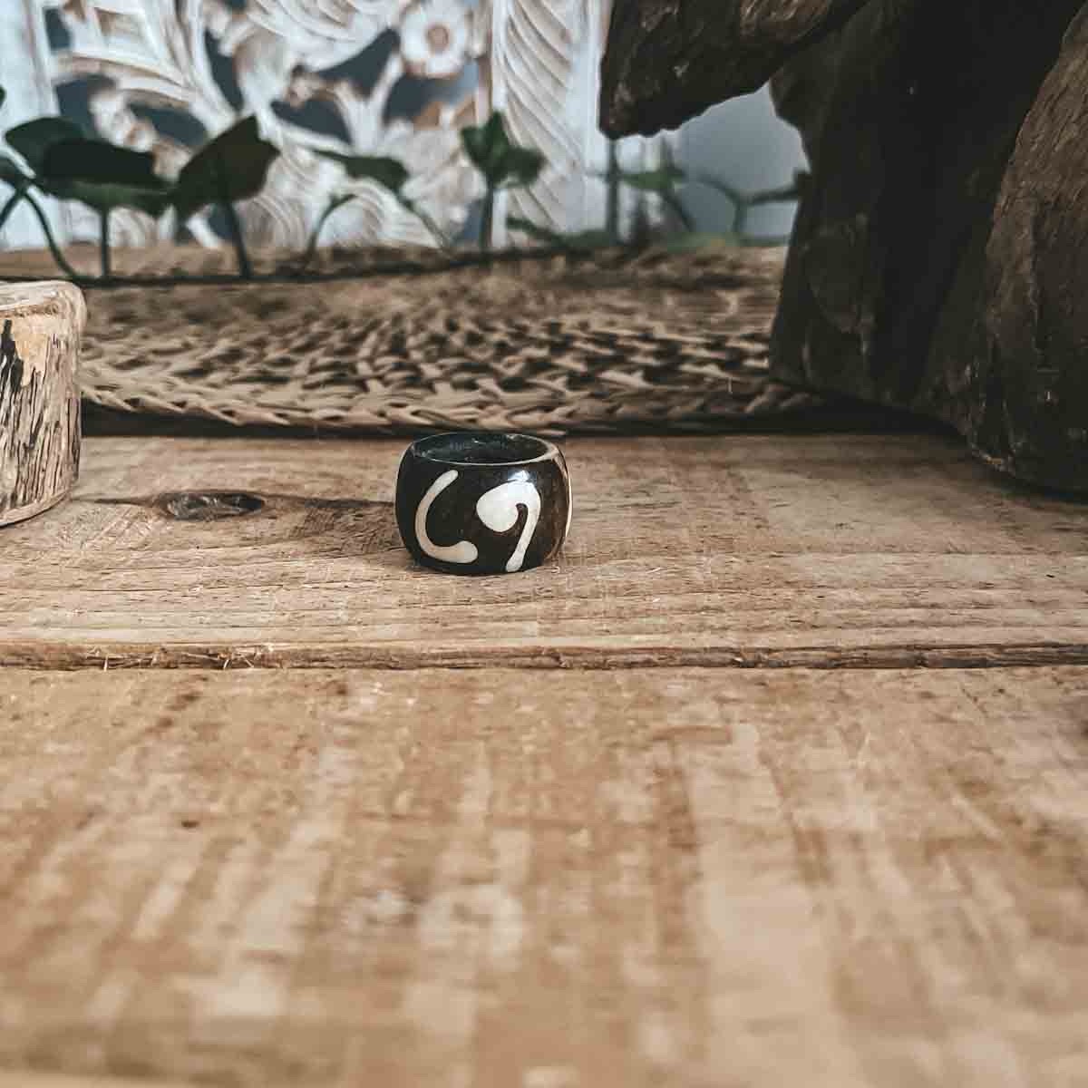 black & white camel bone large hole dreadlock bead 69 pattern