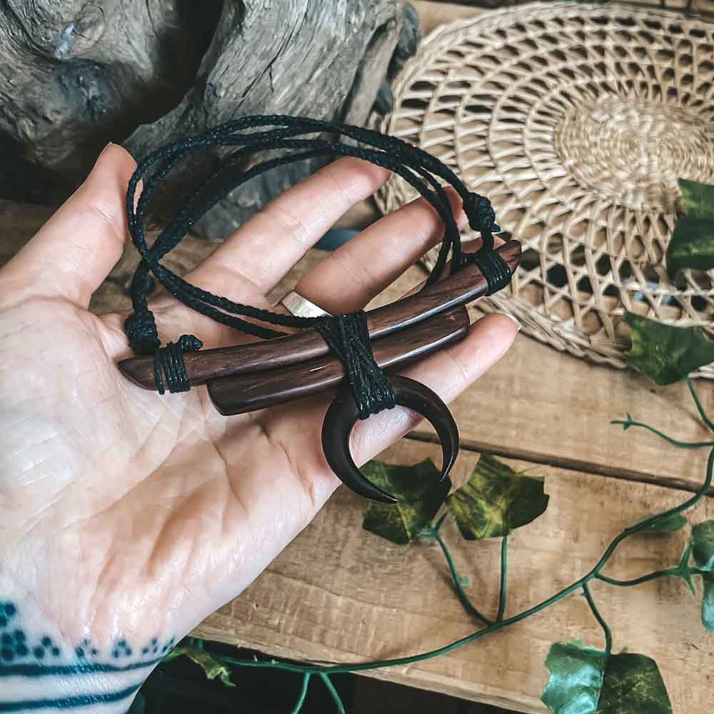 hecate-cresent-moon-wooden-adjustable-necklce-1