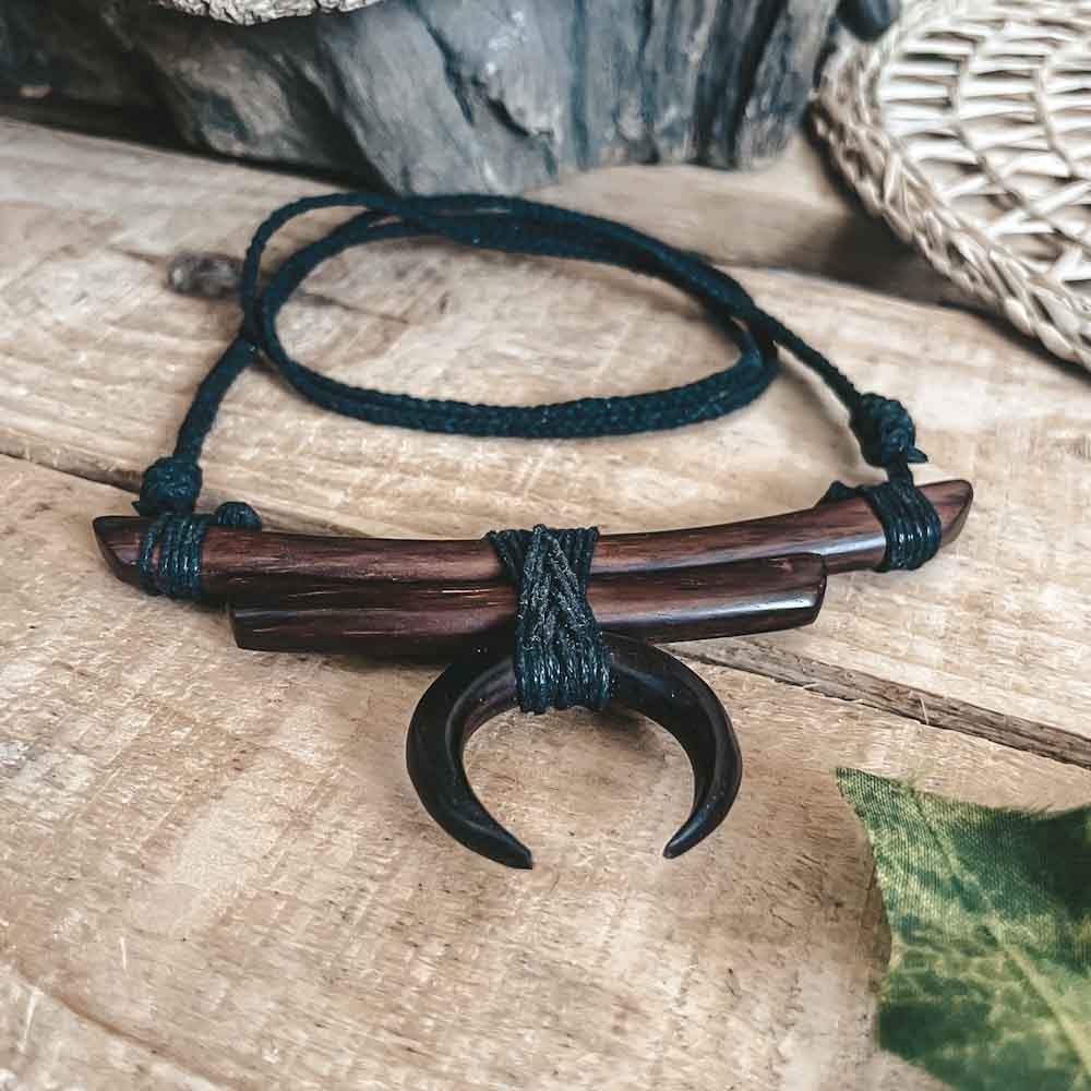 hecate-cresent-moon-wooden-adjustable-necklce-2
